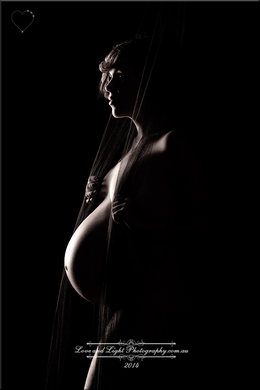 Sunshine Coast Fine-Art Maternity Photographer