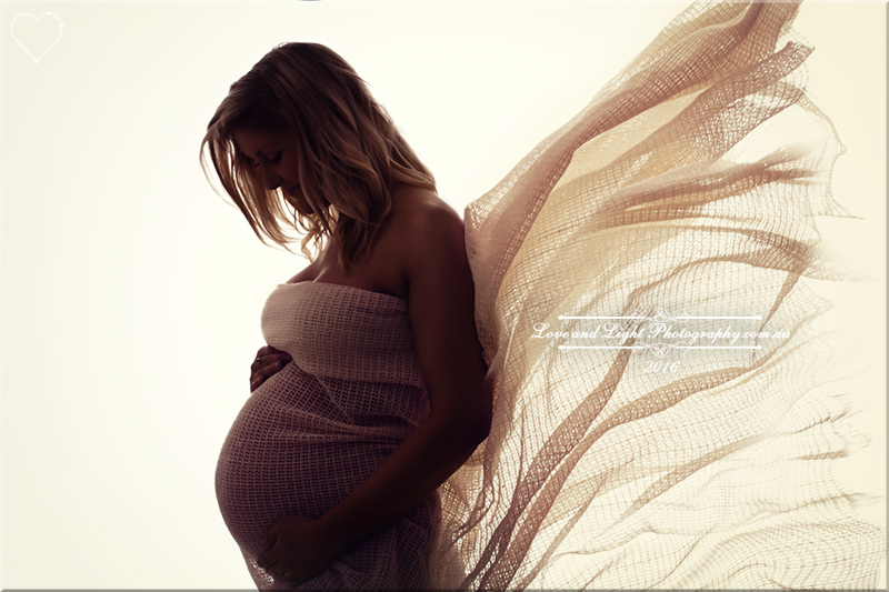 Sunshine Coast Maternity and Newborn Photography