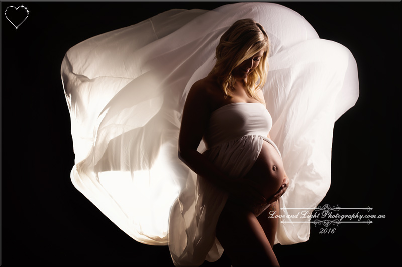 Sunshine Coast Maternity and Newborn Photography