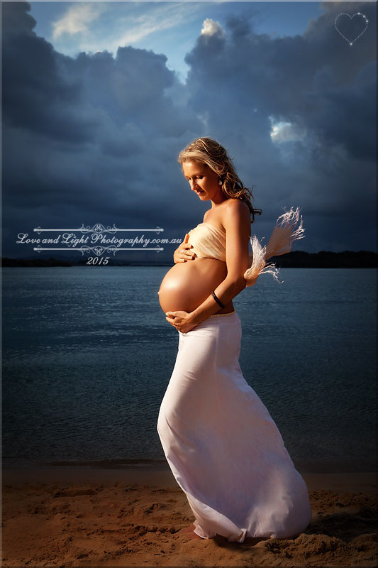 Sunshine Coast Maternity and Newborn Photography