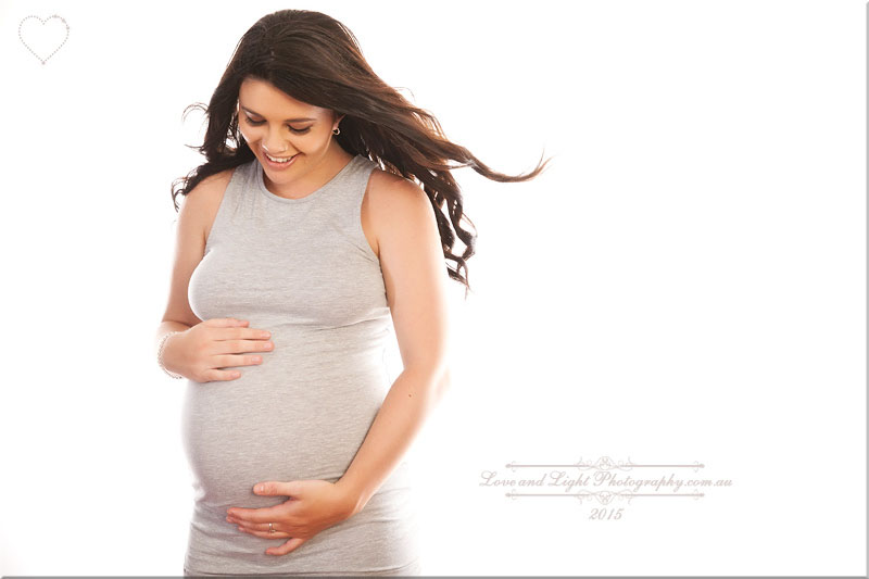 Sunshine Coast Maternity and Newborn Photography